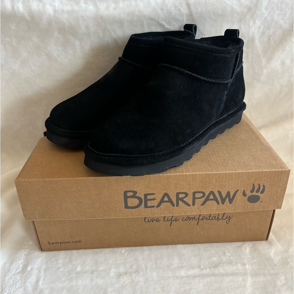 BearPaw boots style Shorty. Size 7 in women and size 8 in women